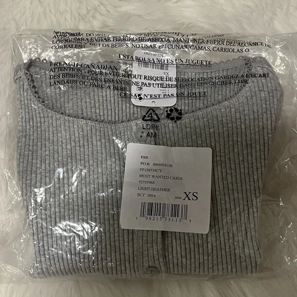 🆕 Free People Most Wanted Cardi Light Heather Grey Short Sleeve Button Front XS - Picture 8 of 8